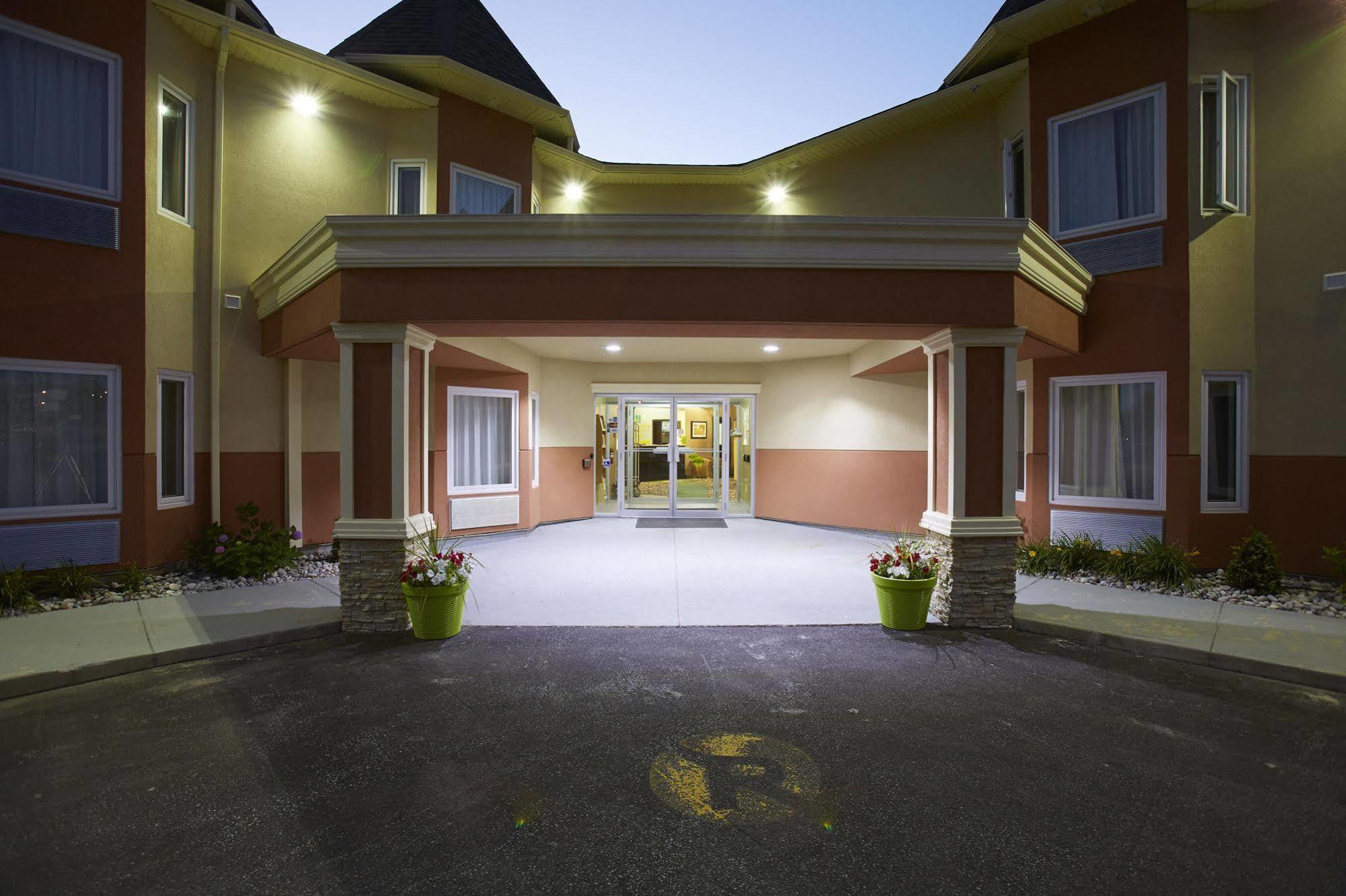 Quality Inn Southampton Exterior photo